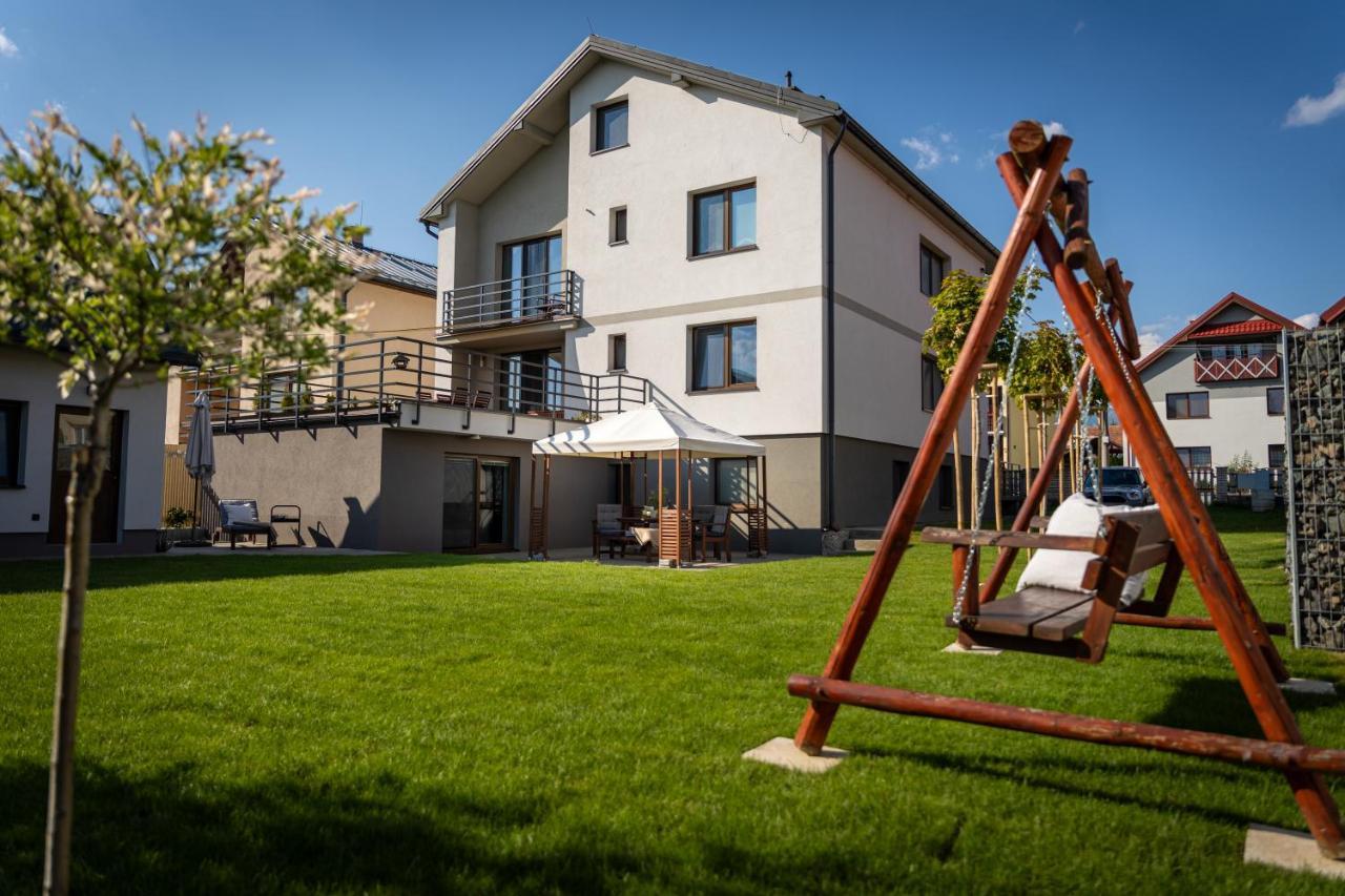 Stylish Apartment Under The Tatras Štrba Екстериор снимка
