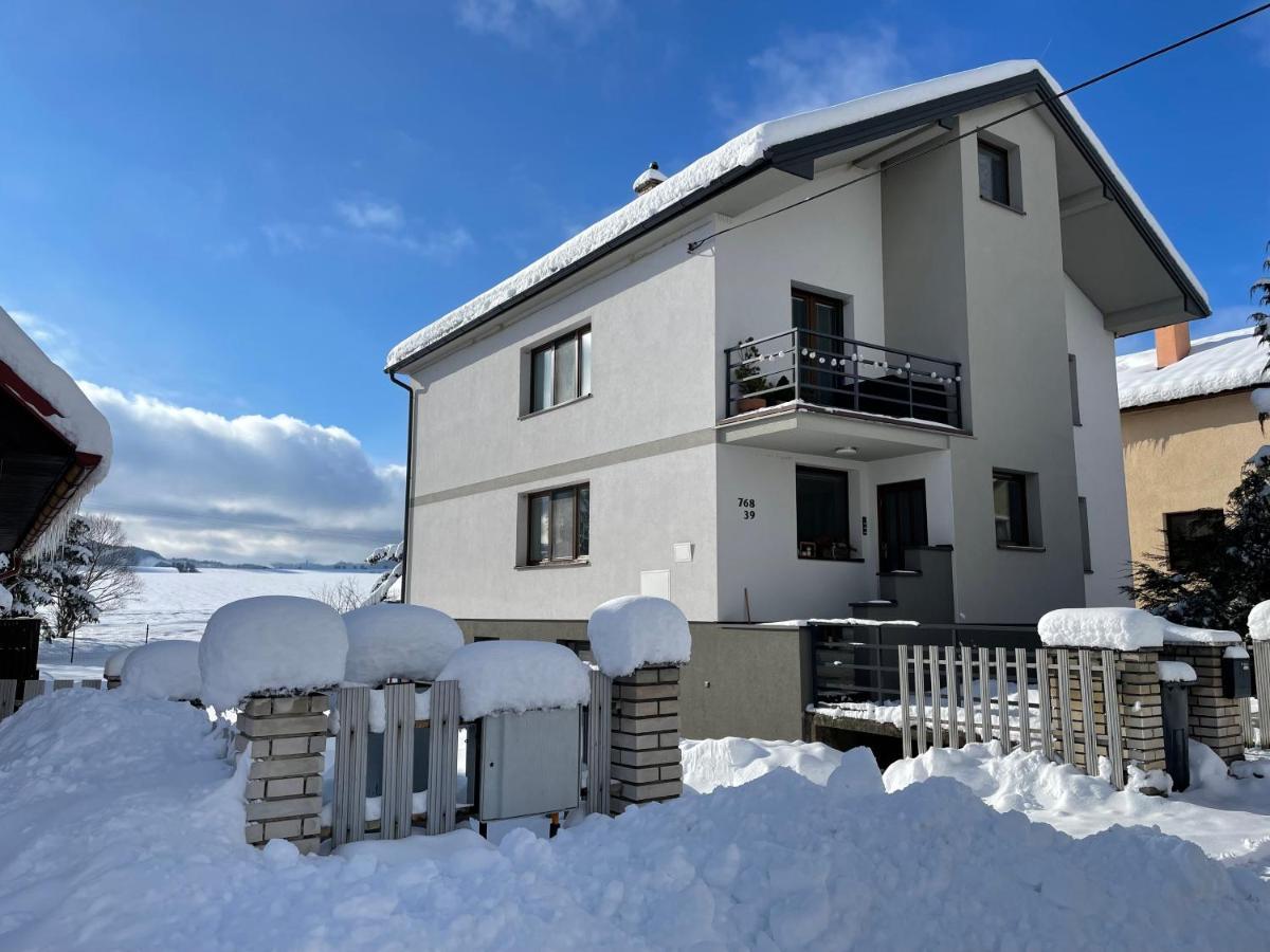 Stylish Apartment Under The Tatras Štrba Екстериор снимка